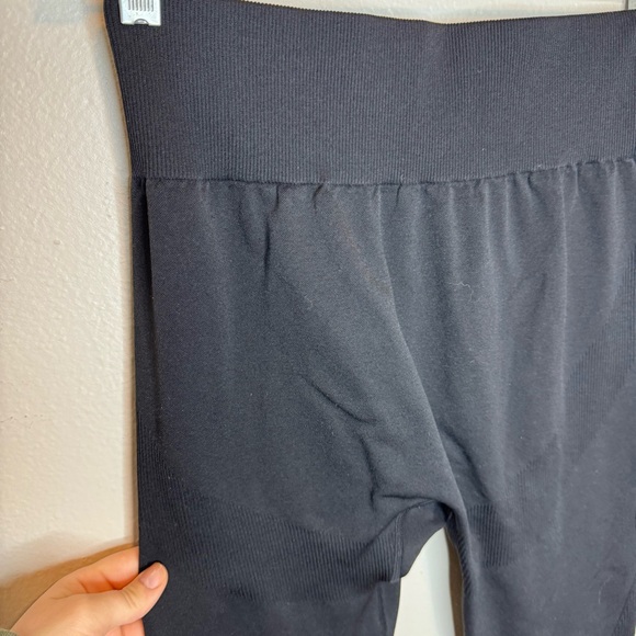 Aybl Adapt Seamless Leggings in Black Medium - Picture 9 of 10